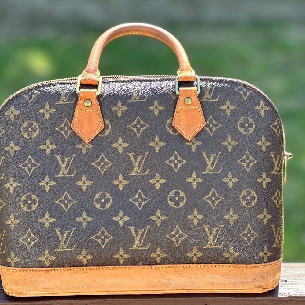 Preowned authenticated louis Vuitton monogram alma Handbag